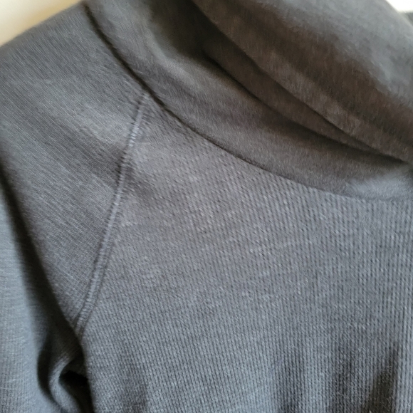 EDDIE Bauer Thermal Cowl Neck Long Dleeve Shirt Gray Medium - Picture 2 of 8